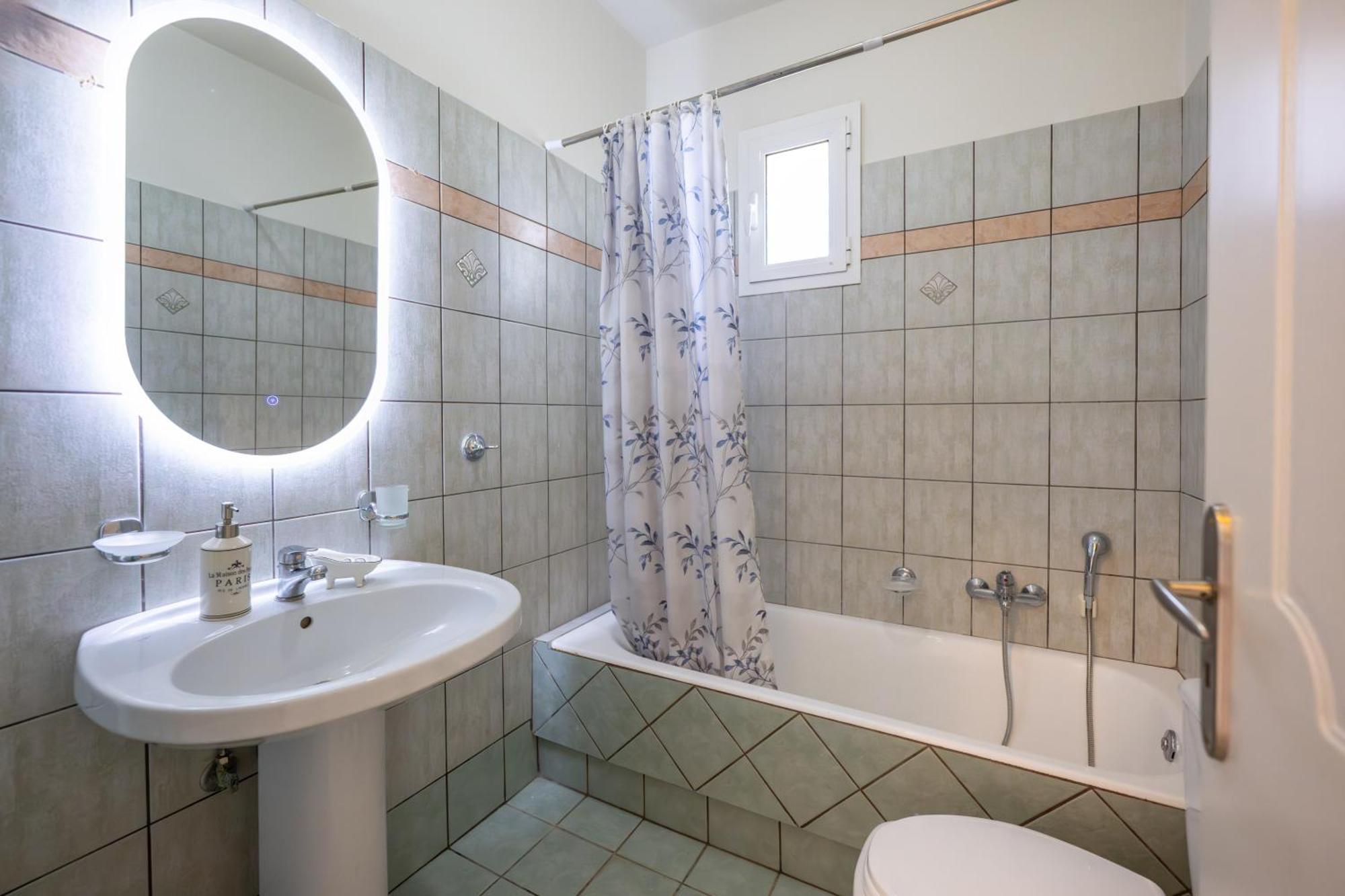 Apaggio Di Argostoli Apartments - Private Parking & Sea View Luaran gambar